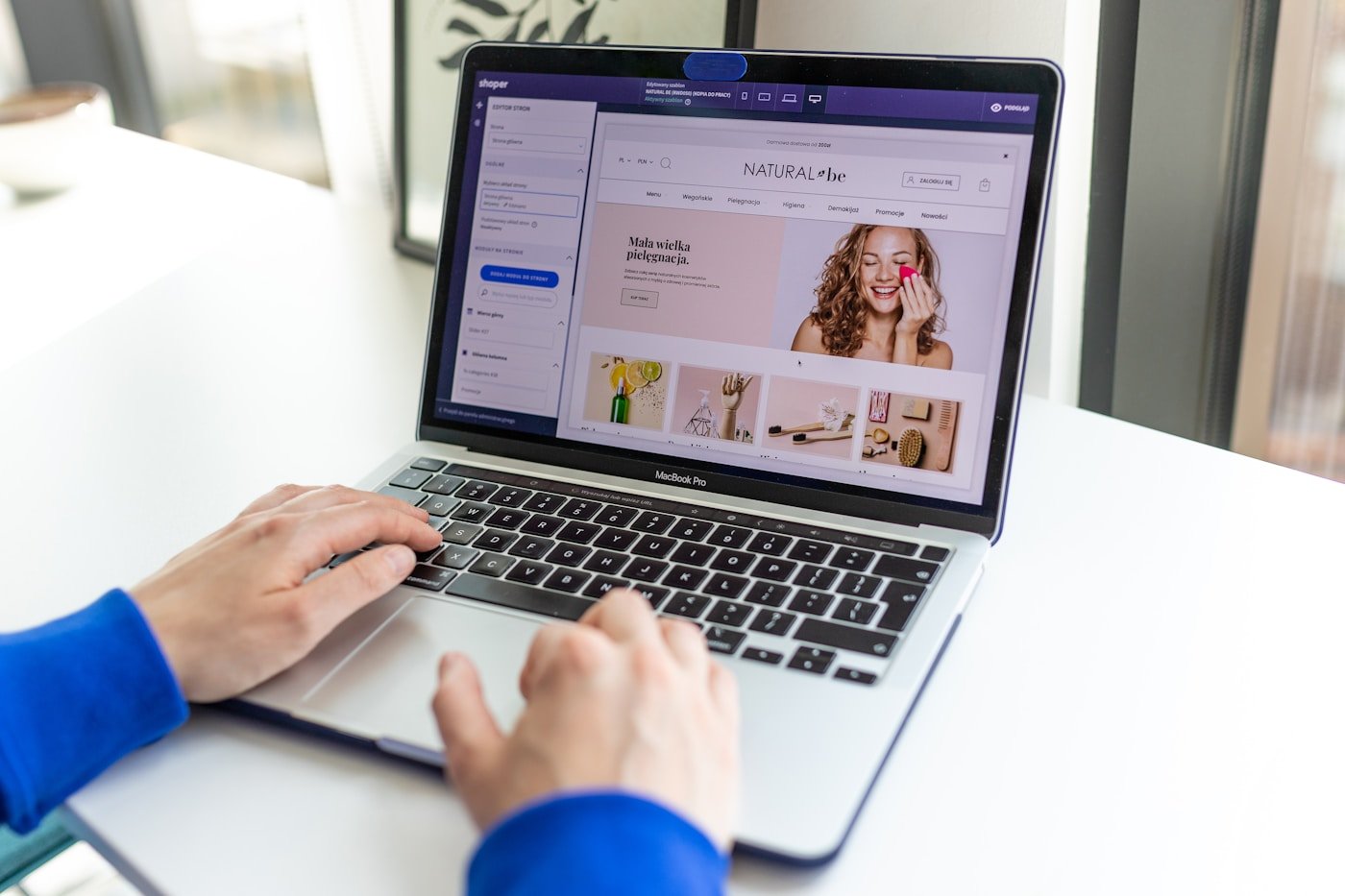 E-Commerce Websites